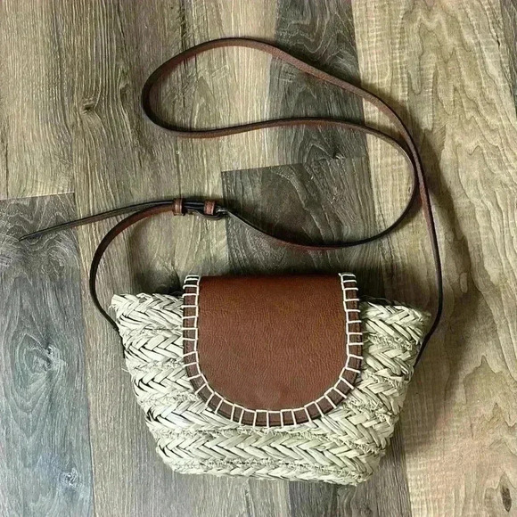 Universal Thread Brown Faux Leather Straw Crossbody Bag Purse - Picture 4 of 12